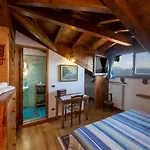La Casa Di Monica E Luciano 度假居 斯特雷萨