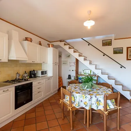 La Casa Di Monica E Luciano Tatil Evi