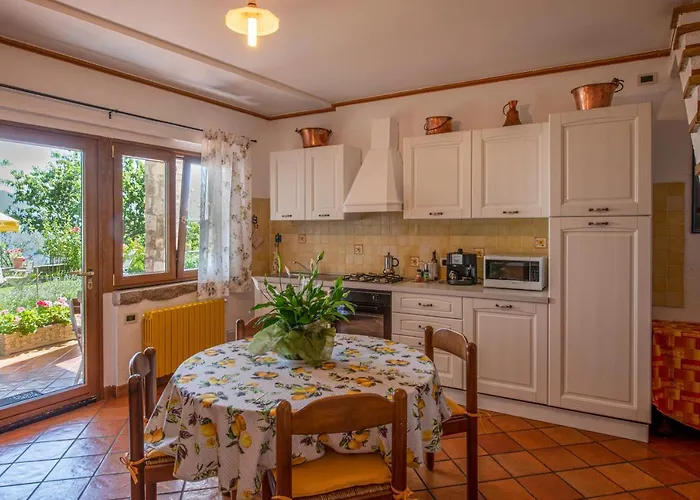 La Casa Di Monica E Luciano סטרסה